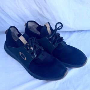 Oakley Dry Mesh Black Running Sneakers Low Top Lightweight Men’s 12